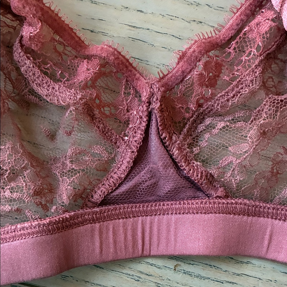 Eres Black and Pink Lace Bras- sz 34C - Picture 5 of 12